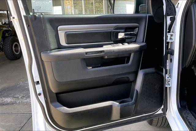 2024 Ram 1500 Classic Warlock Crew Cab 4x2 5'7" Box