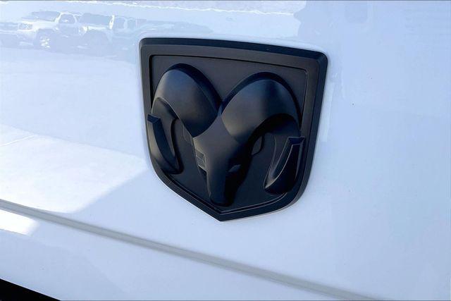 2024 Ram 1500 Classic Warlock Crew Cab 4x2 5'7" Box