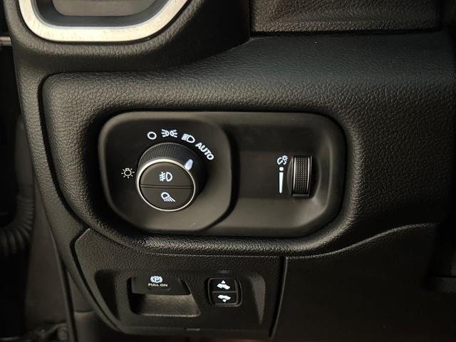 2021 Ram 1500 Big Horn Crew Cab 4x4 5'7" Box