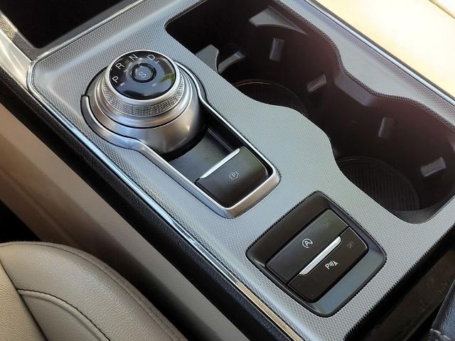 2021 Ford Edge Titanium