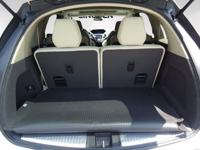 2017 Acura MDX w/Advance Package