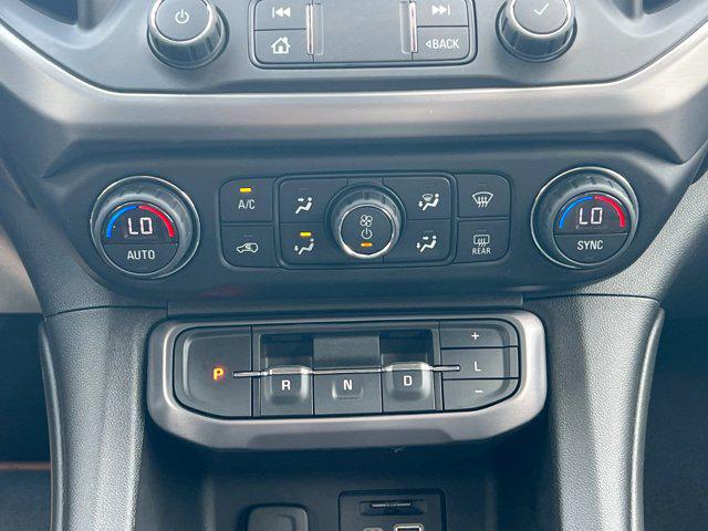 2021 GMC Acadia AWD AT4