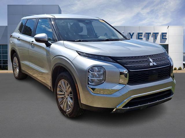 2022 Mitsubishi Outlander ES 2.5 2WD for sale in Fayetteville, NC