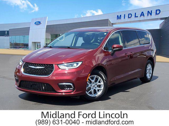 2023 Chrysler Pacifica Touring L for sale in Midland, MI