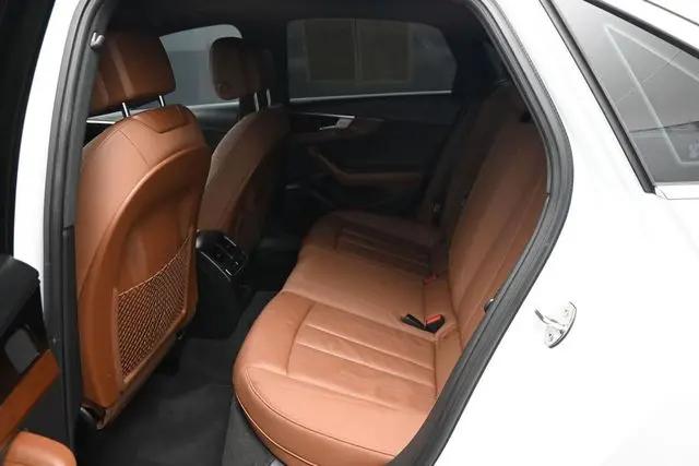 2021 Audi A4 Premium 40 TFSI quattro S tronic