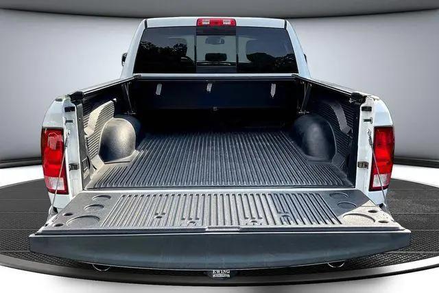 2017 Ram 1500 Big Horn Crew Cab 4x2 57 Box