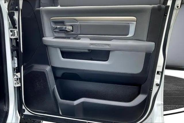 2017 Ram 1500 Big Horn Crew Cab 4x2 57 Box
