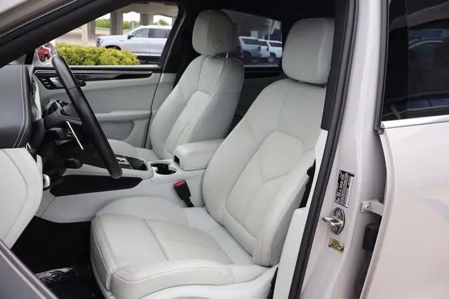 2024 Porsche Macan S
