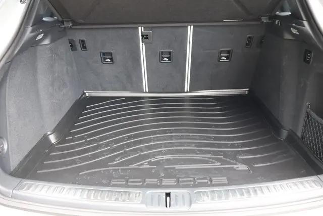 2024 Porsche Macan S