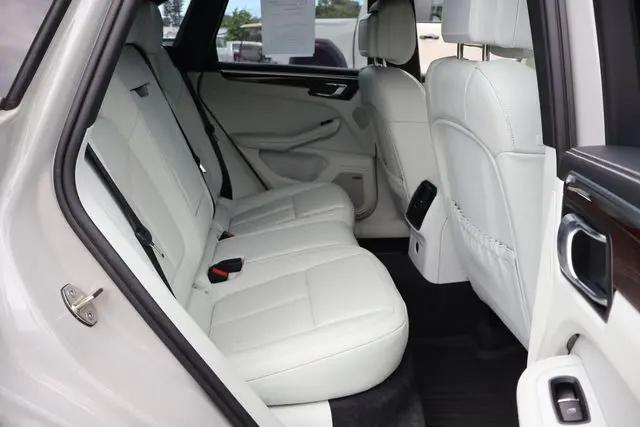 2024 Porsche Macan S