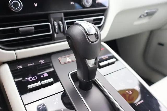 2024 Porsche Macan S