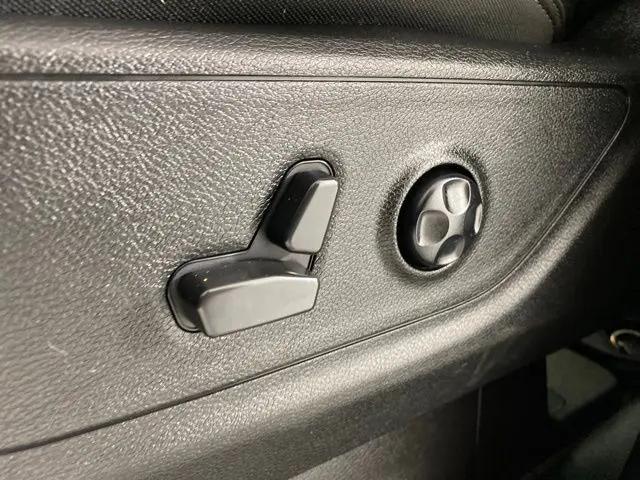 2021 Ram 1500 Big Horn Crew Cab 4x4 5'7" Box