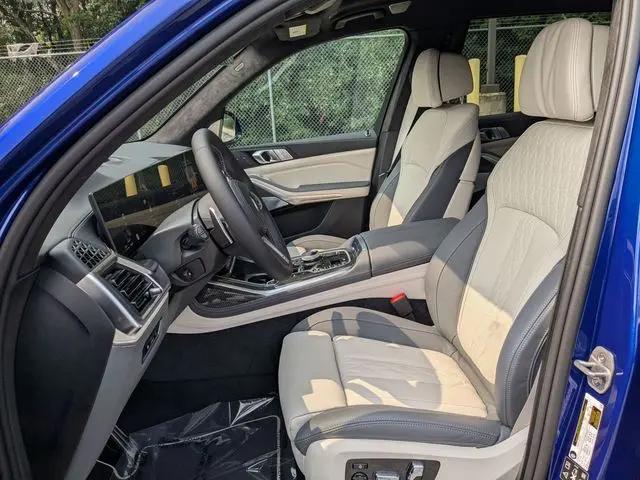 2027 BMW X7 M60i
