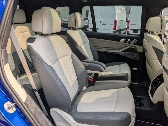 2027 BMW X7 M60i