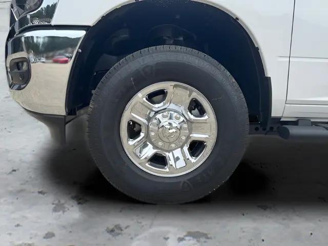 2025 Ram 2500 Tradesman Crew Cab 4x4 64 Box