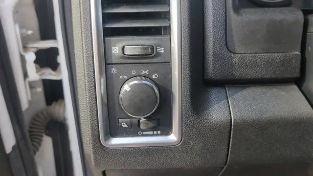 2021 Ram 1500 SLT Crew Cab 4x4 64 Box