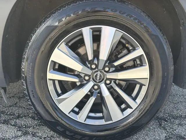 2024 Nissan Pathfinder SL 4WD