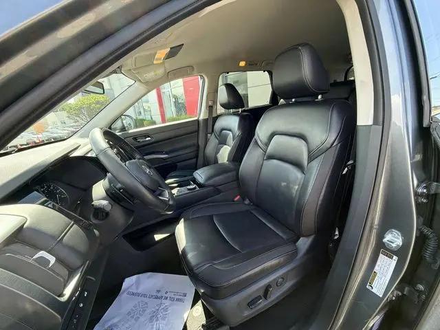 2024 Nissan Pathfinder SL 4WD
