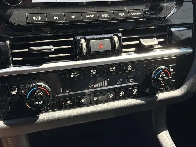 2024 Nissan Pathfinder SL 4WD