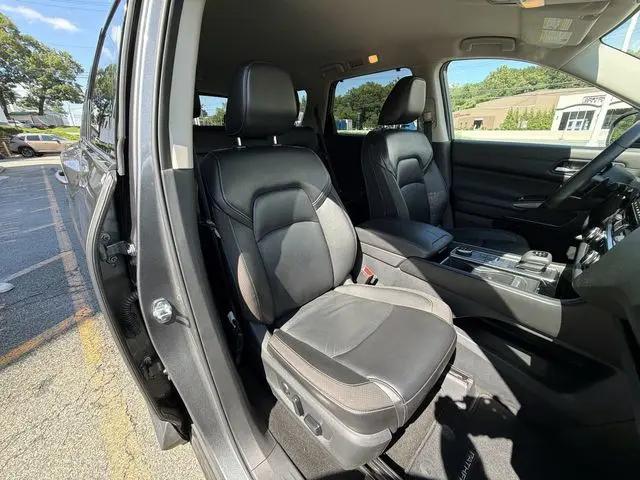 2024 Nissan Pathfinder SL 4WD