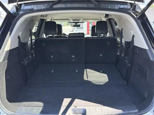 2024 Nissan Pathfinder SL 4WD