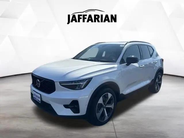 2024 Volvo XC40 B5 Plus Dark Theme for sale in Haverhill, MA