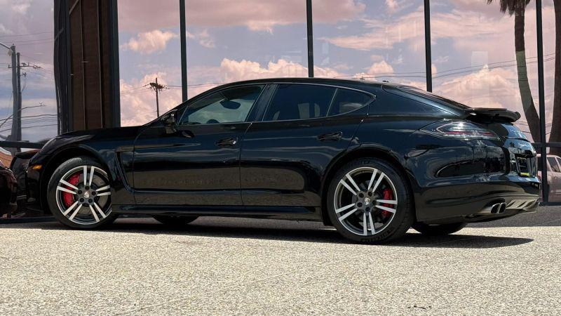 2012 Porsche Panamera Turbo S