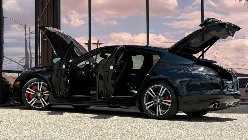 2012 Porsche Panamera Turbo S