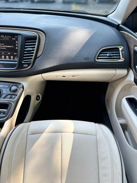 2015 Chrysler 200 C