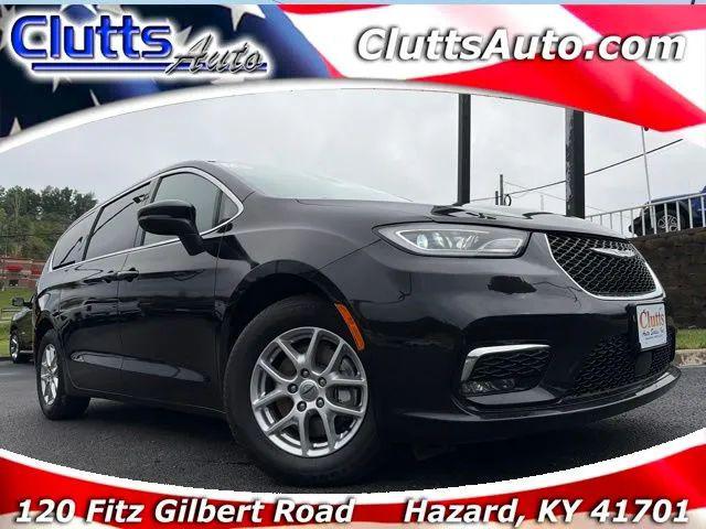 2023 Chrysler Pacifica Touring for sale in Hazard, KY