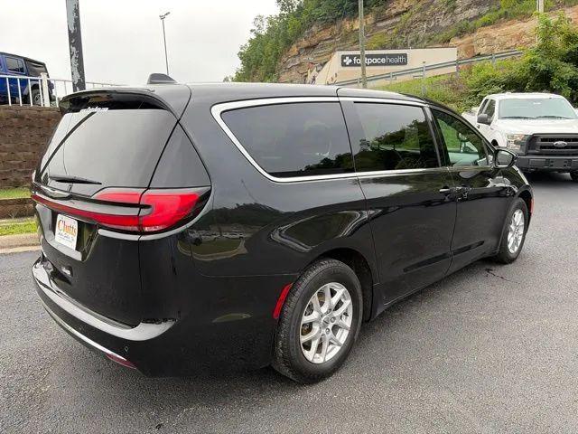 2023 Chrysler Pacifica Touring