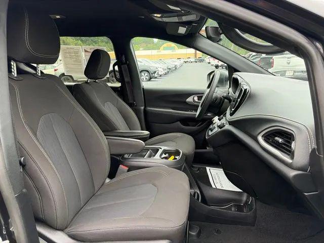 2023 Chrysler Pacifica Touring