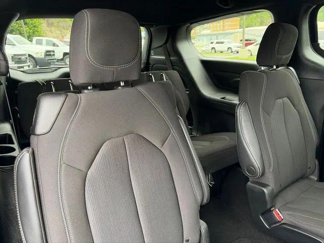 2023 Chrysler Pacifica Touring