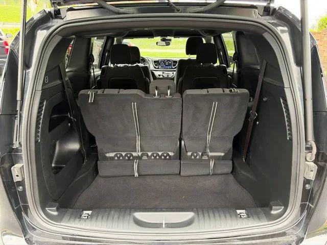 2023 Chrysler Pacifica Touring