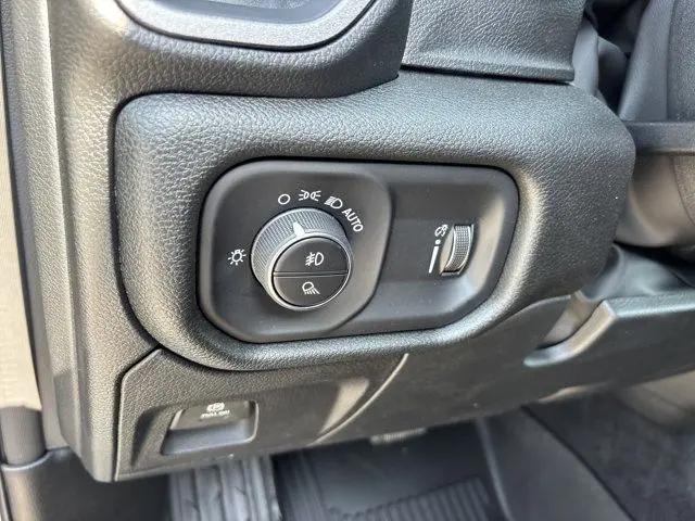 2026 Ram 1500 Warlock Crew Cab 4x4 57 Box