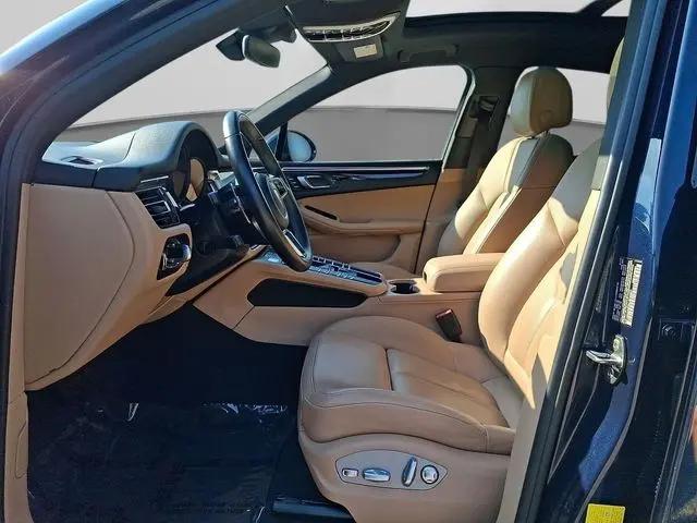 2019 Porsche Macan Macan
