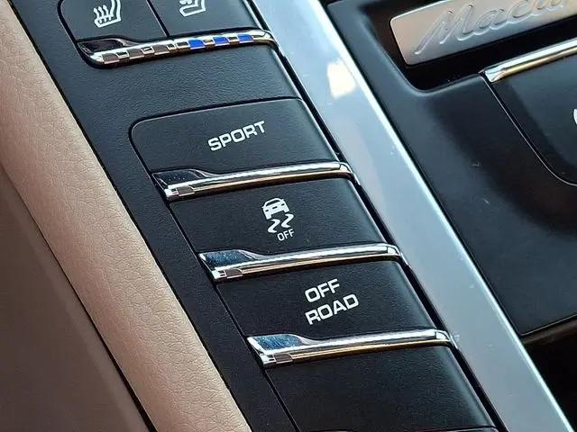 2019 Porsche Macan Macan