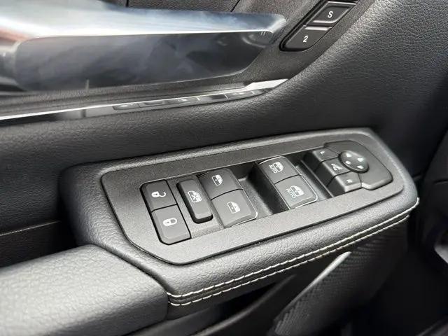 2026 Ram 1500 Laramie Crew Cab 4x4 57 Box