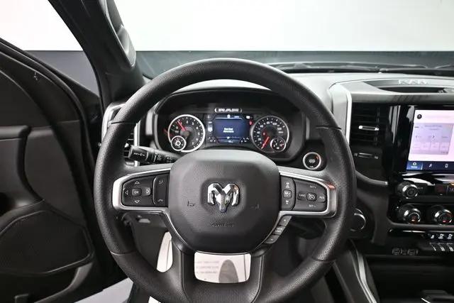2026 Ram 1500 Express Crew Cab 4x4 57 Box
