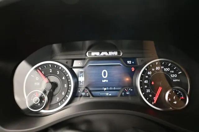 2026 Ram 1500 Express Crew Cab 4x4 57 Box