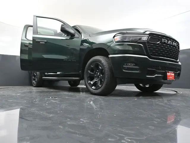 2026 Ram 1500 Express Crew Cab 4x4 57 Box