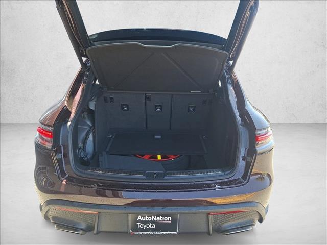 2023 Porsche Macan AWD