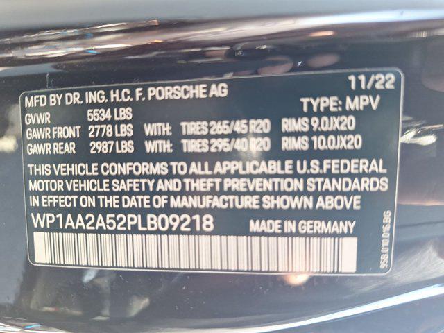 2023 Porsche Macan AWD