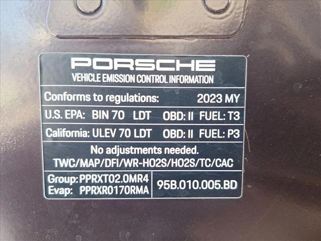 2023 Porsche Macan AWD