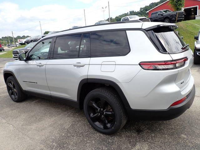 2023 Jeep Grand Cherokee L Altitude 4x4 2023 Jeep Grand Cherokee L Altitude 4x4