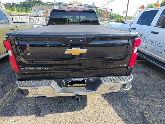 2021 Chevrolet Silverado 1500 4WD Crew Cab Standard Bed LTZ 2021 Chevrolet Silverado 1500 4WD Crew Cab Standard Bed LTZ