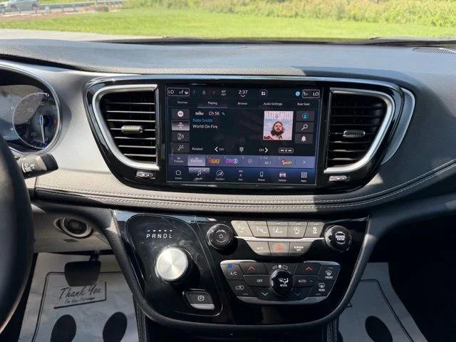 2025 Chrysler Pacifica Limited AWD