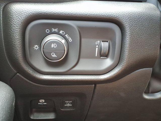 2026 Ram 1500 Express Crew Cab 4x4 57 Box