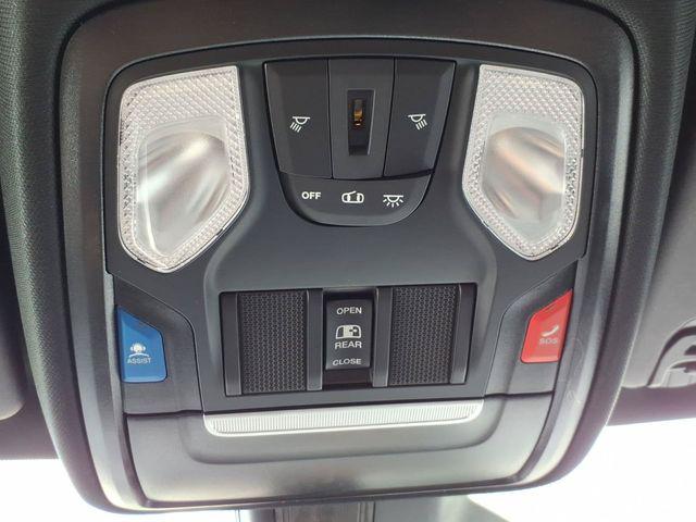 2026 Ram 1500 Express Crew Cab 4x4 57 Box