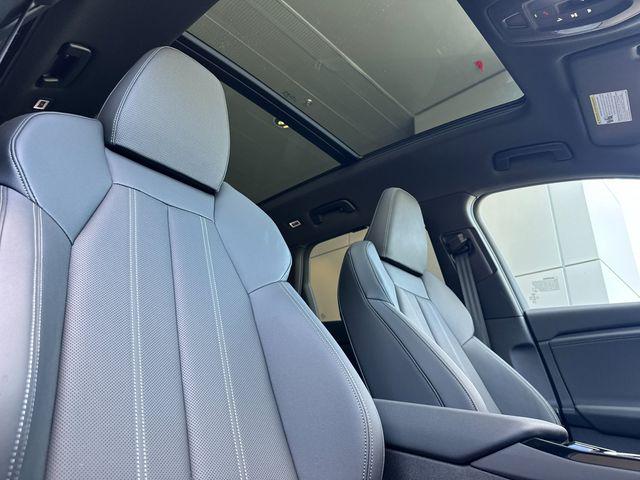 2027 Audi Q6 e-tron Premium quattro